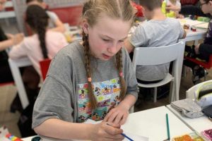 АРТ-занятие «Простая клеёнка»